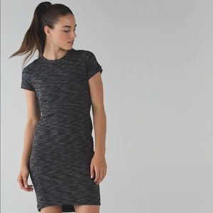 Lululemon &Go Where To Dress SS Size 6 - Heath Bl